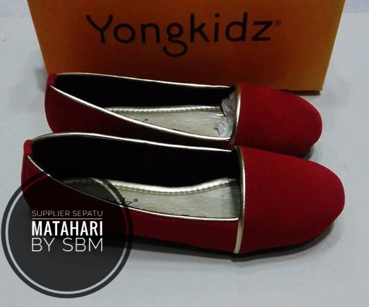 Sepatu yongkidzmerah bludru supplier baju  branded  sandal 